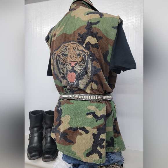 US Army Military Camo Vest Hippie Grunge Upcycled - Picture 6 of 13